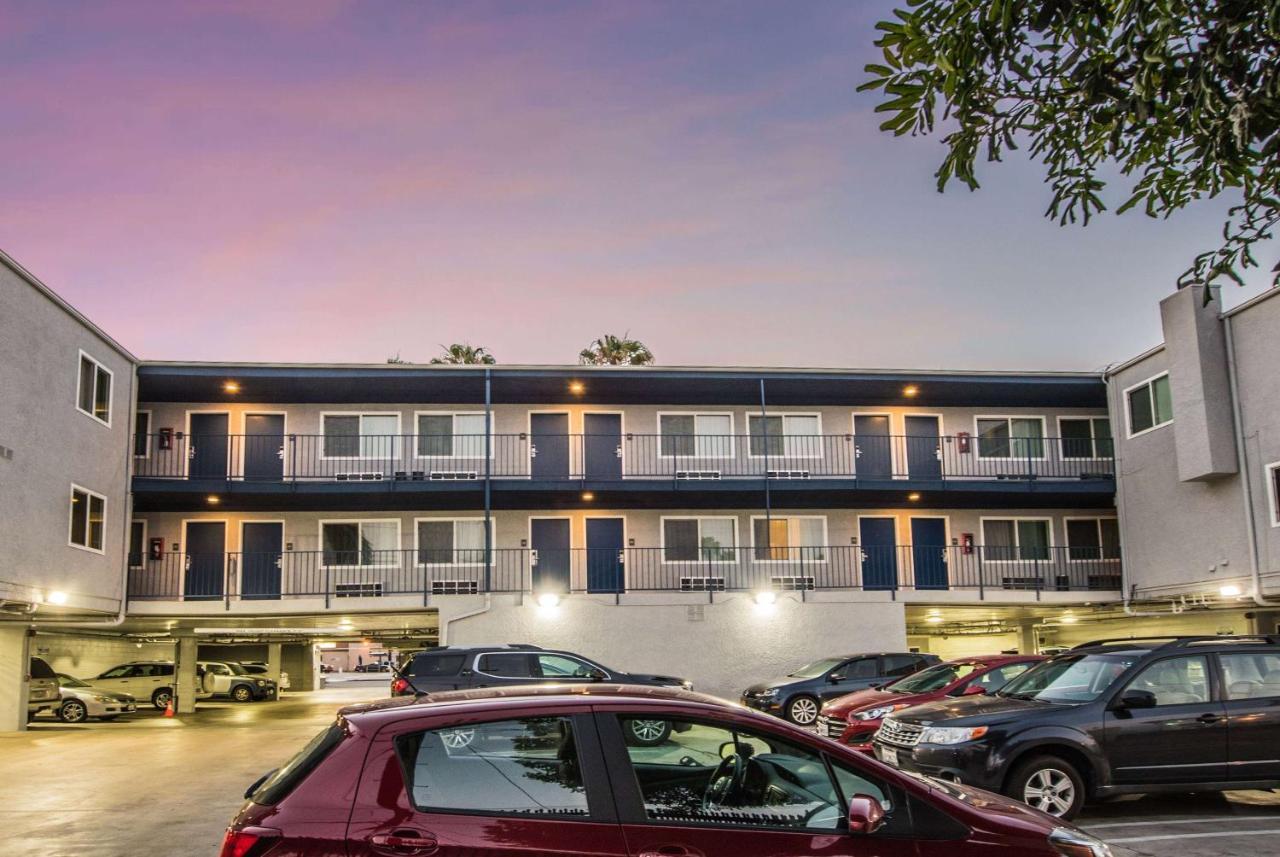Travelodge By Wyndham Culver City Лос-Анджелес Экстерьер фото