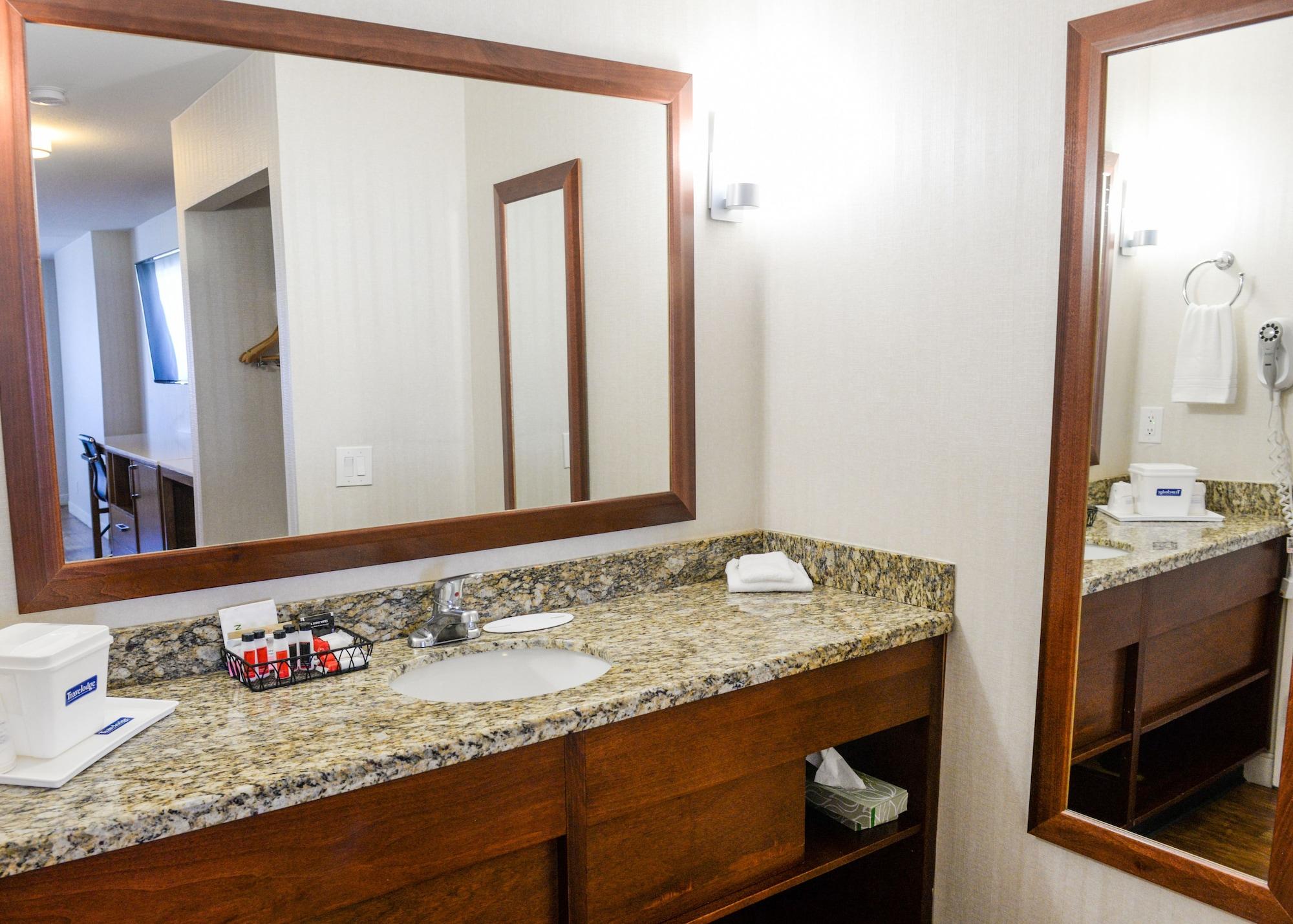 Travelodge By Wyndham Culver City Лос-Анджелес Экстерьер фото
