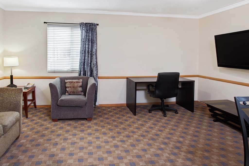 Travelodge By Wyndham Culver City Лос-Анджелес Номер фото