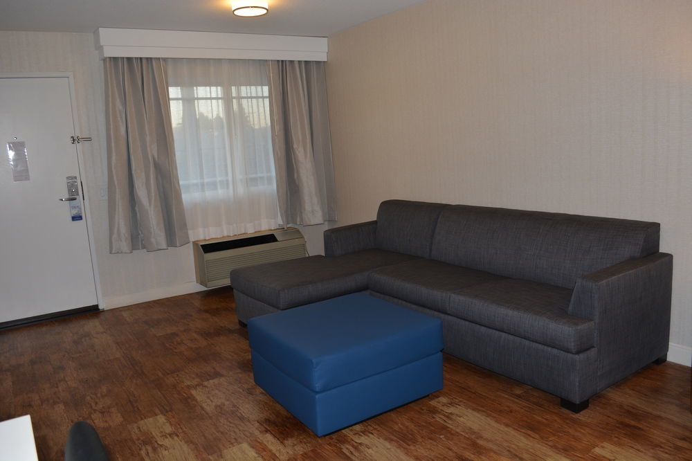 Travelodge By Wyndham Culver City Лос-Анджелес Экстерьер фото